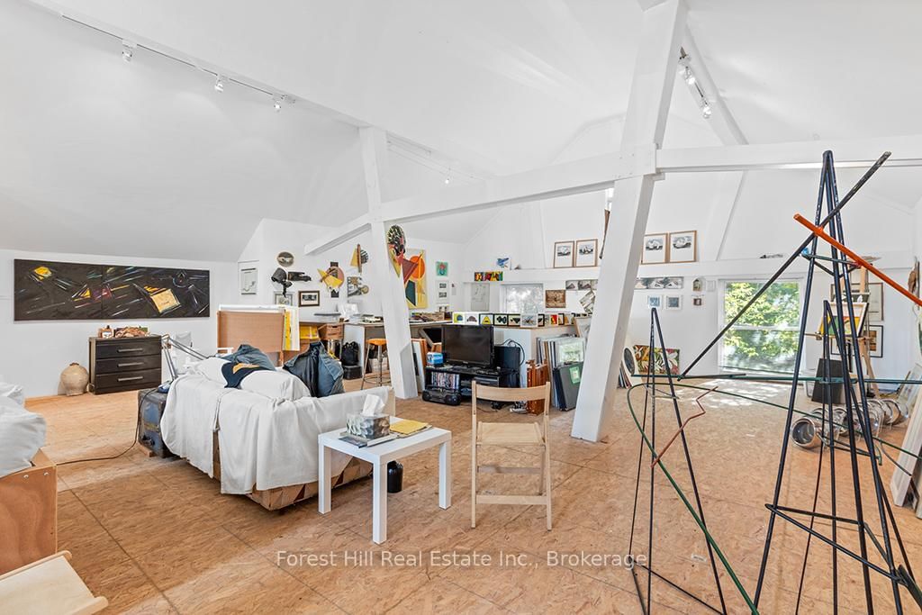 15 Hill Street • Grey Highlands, ON photo 4
