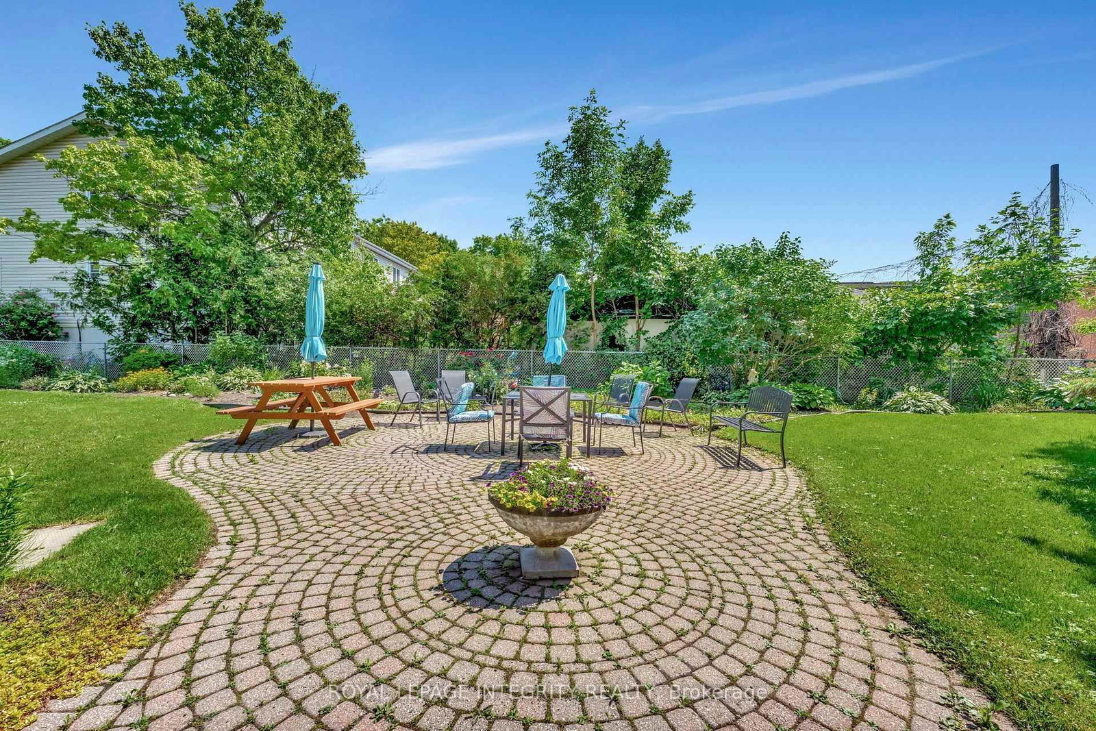555 Brittany Drive • #PH8 • Ottawa, ON photo 24