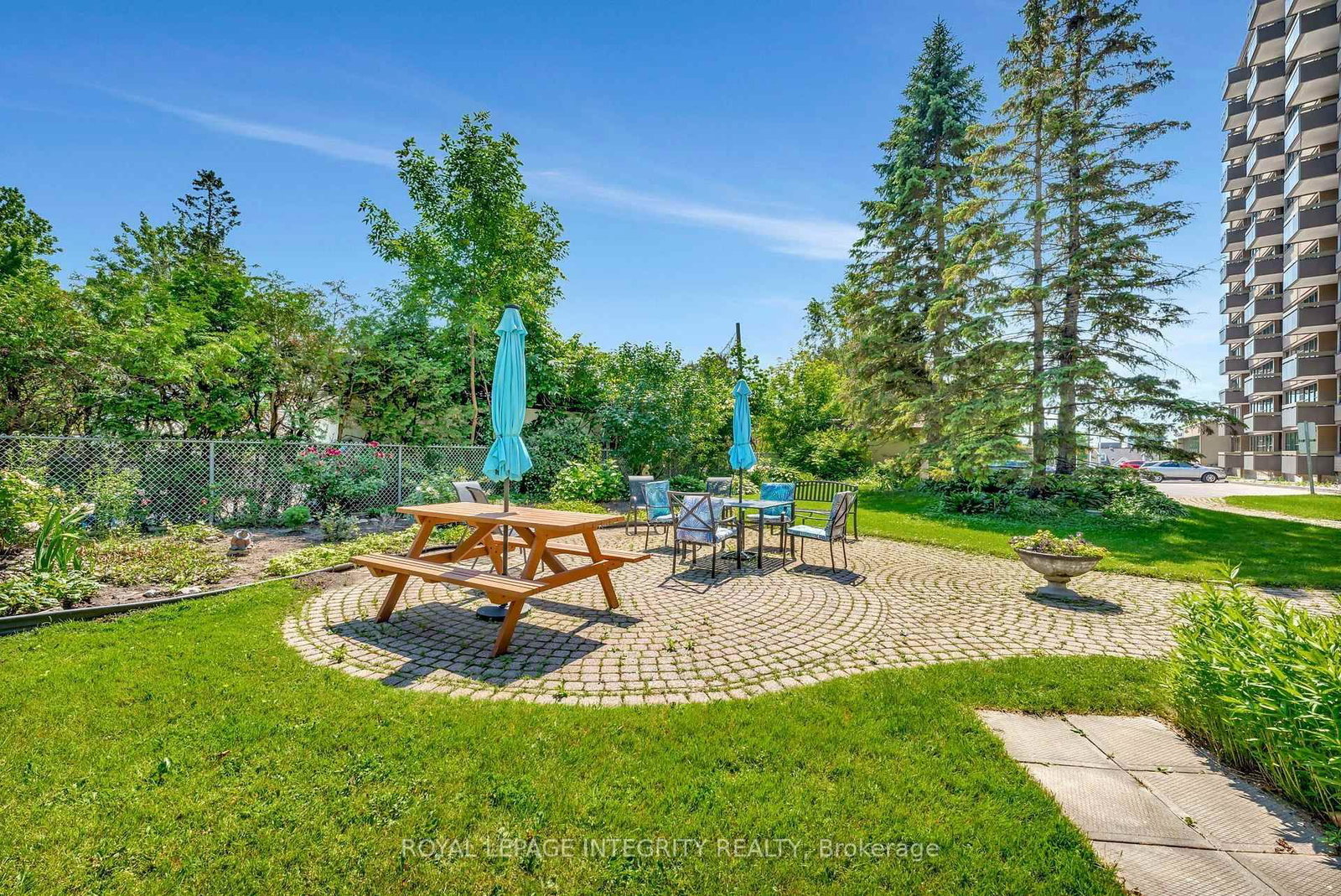 555 Brittany Drive • #PH8 • Ottawa, ON photo 25