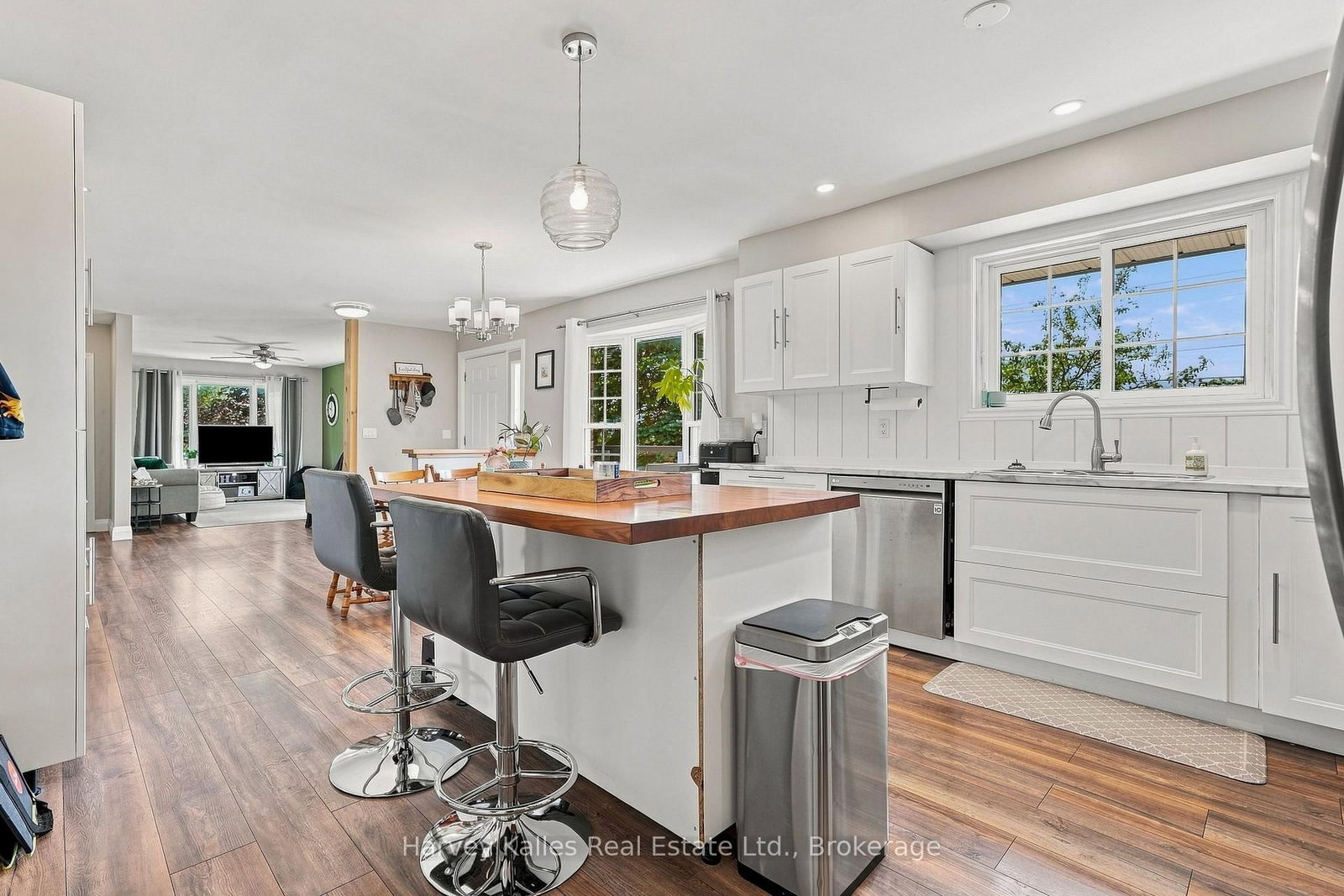 3437 County Rd 2 Road • Prince Edward County, ON photo 11