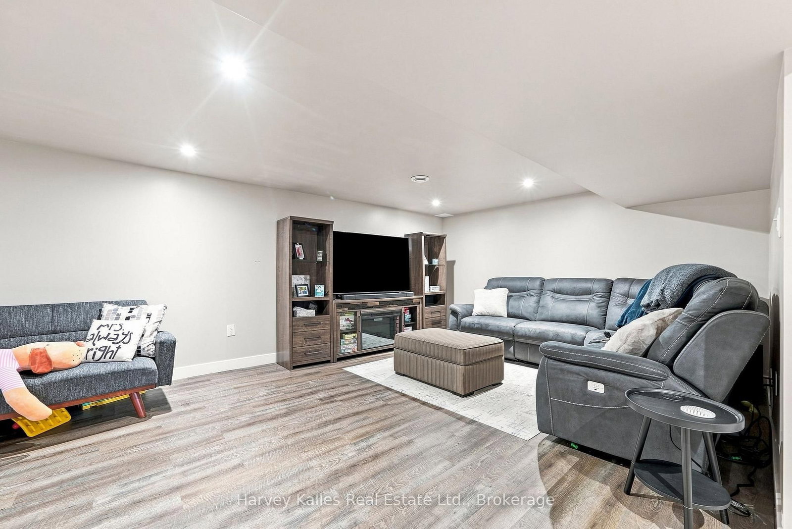3437 County Rd 2 Road • Prince Edward County, ON photo 24