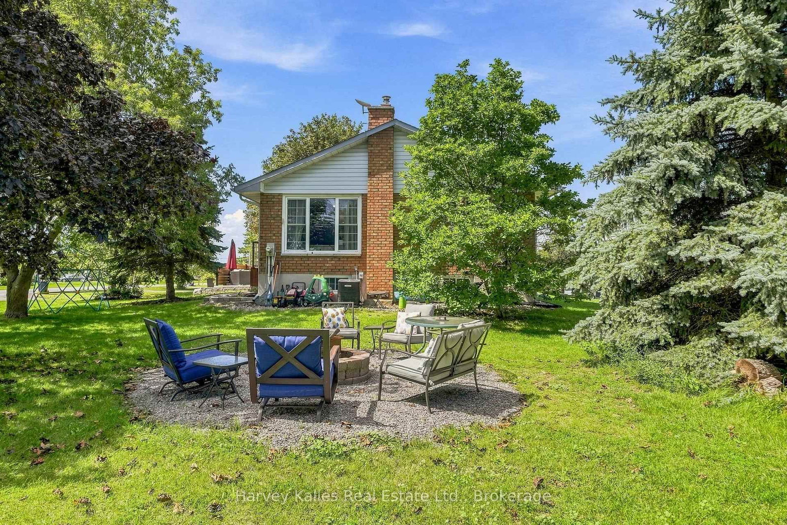 3437 County Rd 2 Road • Prince Edward County, ON photo 28
