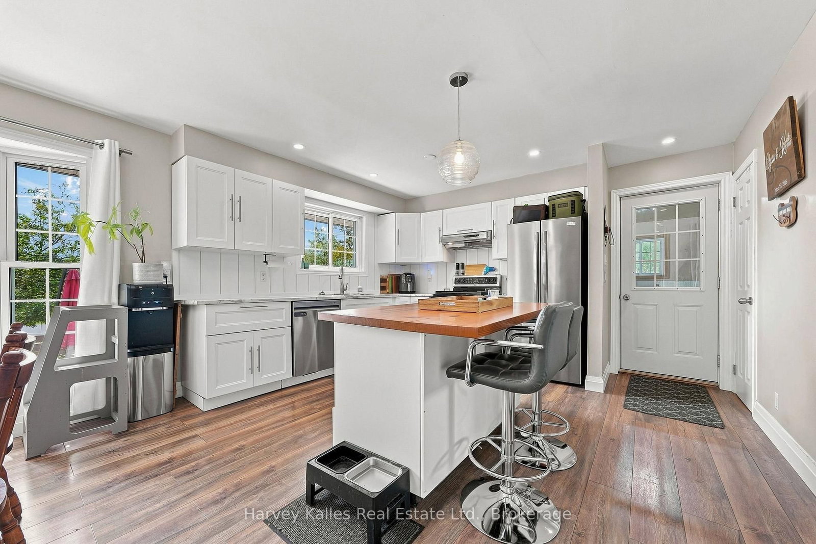 3437 County Rd 2 Road • Prince Edward County, ON photo 8