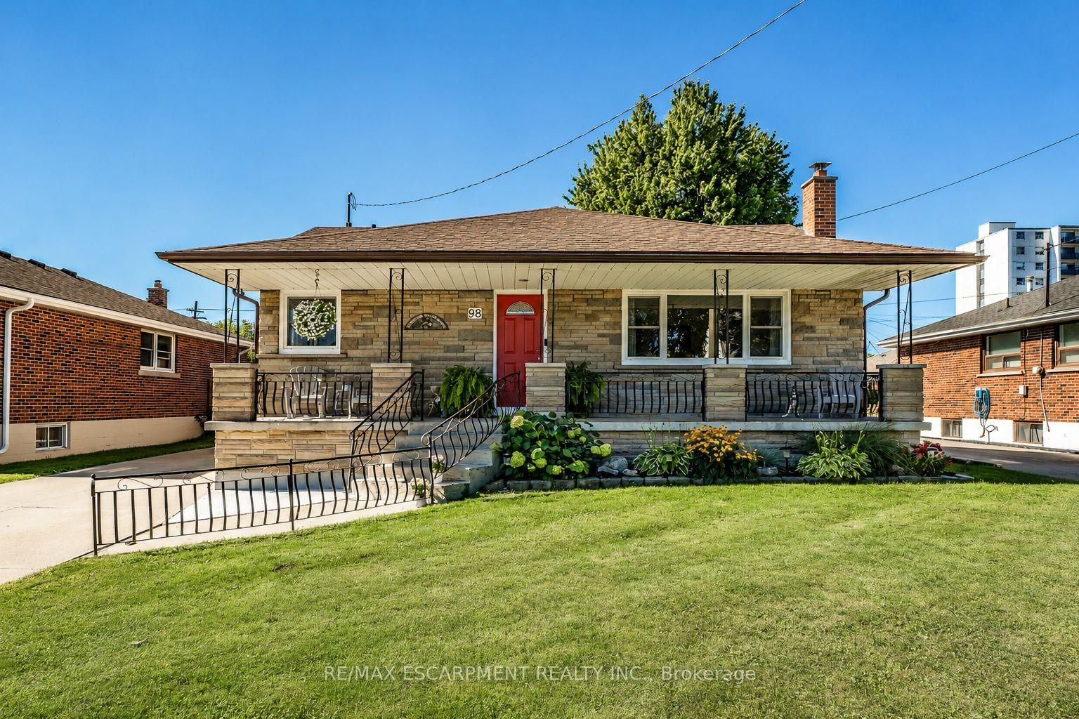 98 Duncombe Drive • Hamilton, ON photo 1