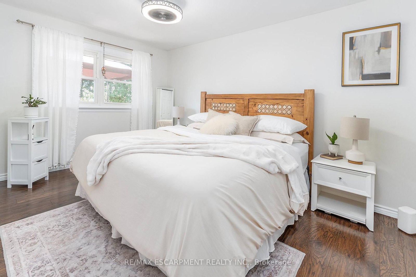 98 Duncombe Drive • Hamilton, ON photo 13
