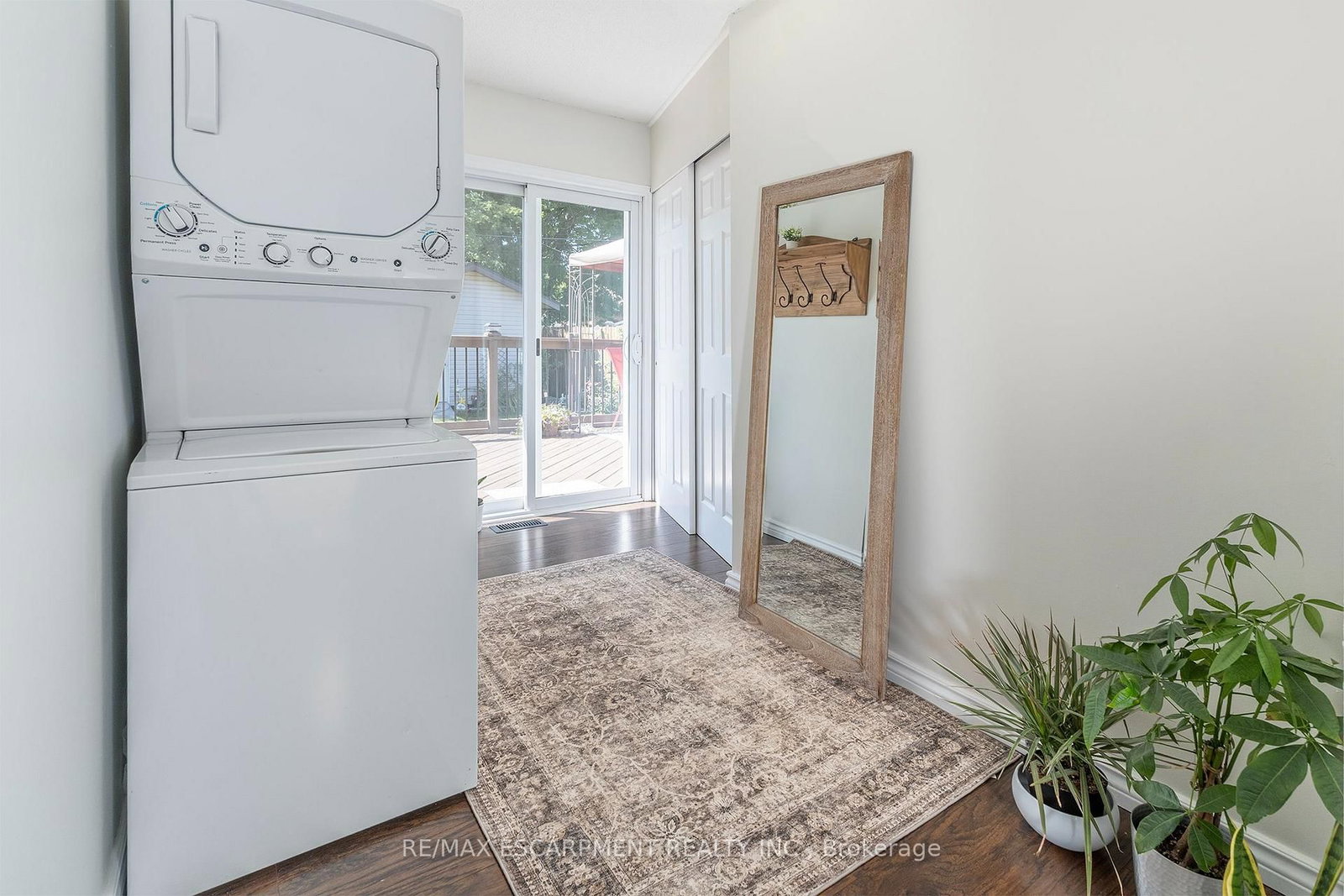 98 Duncombe Drive • Hamilton, ON photo 15
