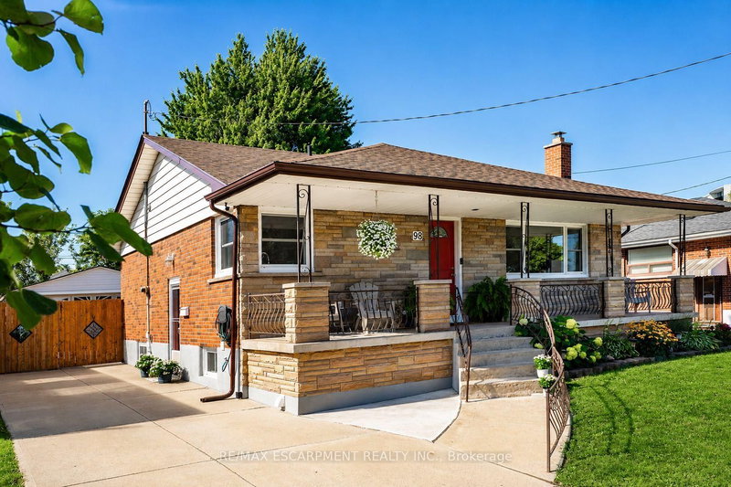 98 Duncombe Drive