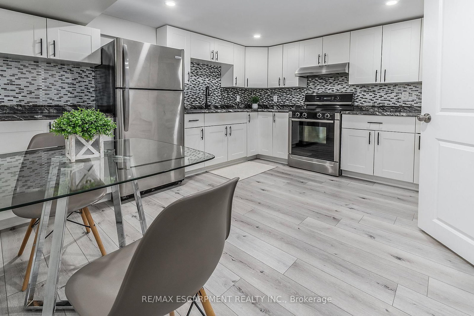 98 Duncombe Drive • Hamilton, ON photo 21