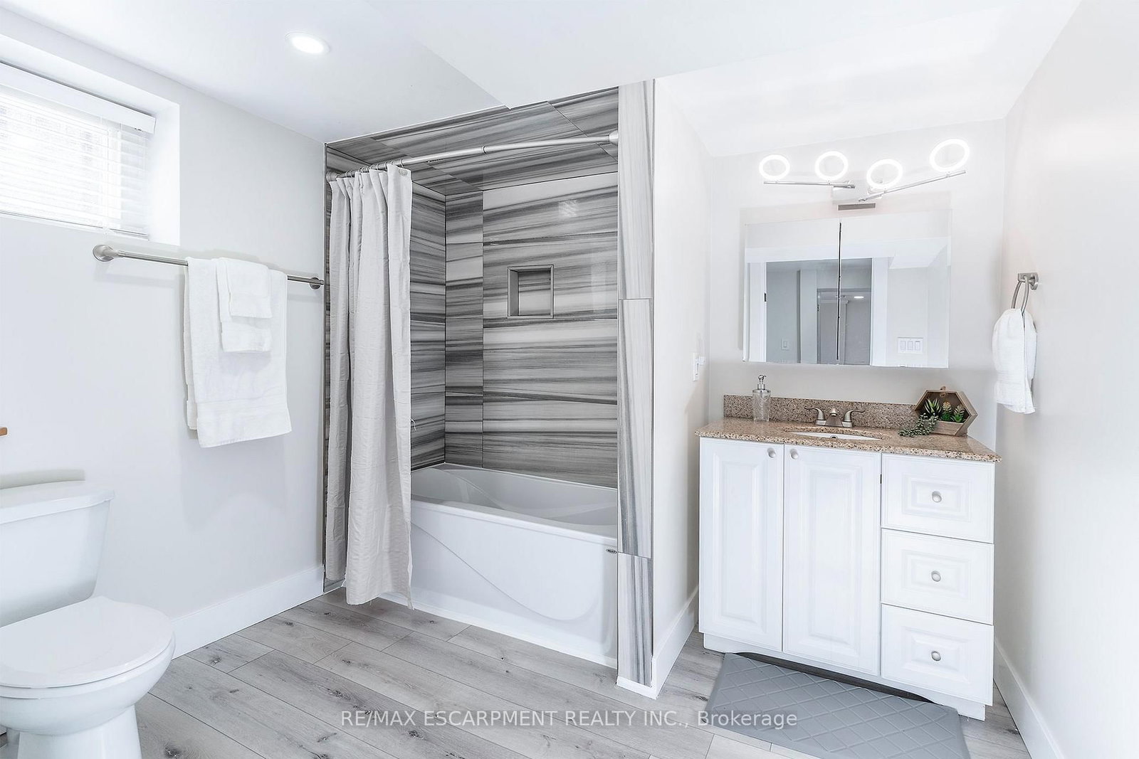 98 Duncombe Drive • Hamilton, ON photo 27