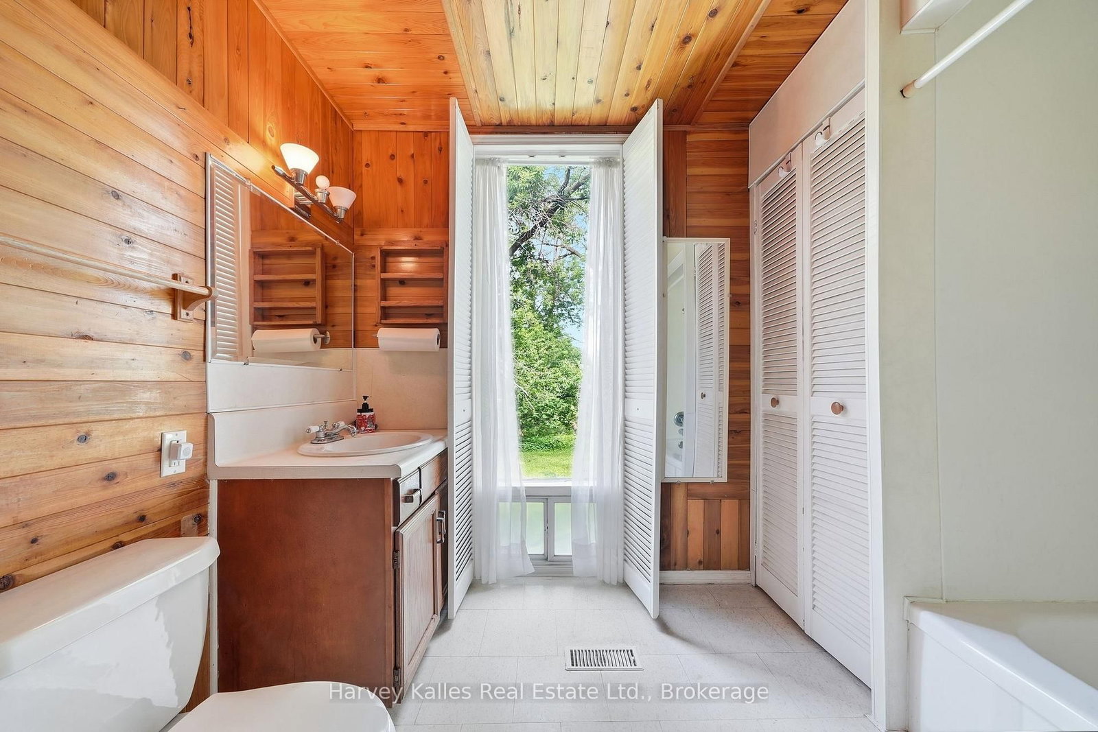 1274 Fred Brown Road • Loyalist, ON photo 12