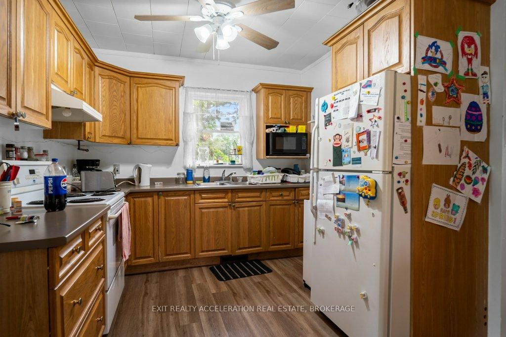 349 Stanley Street • Deseronto, ON photo 7