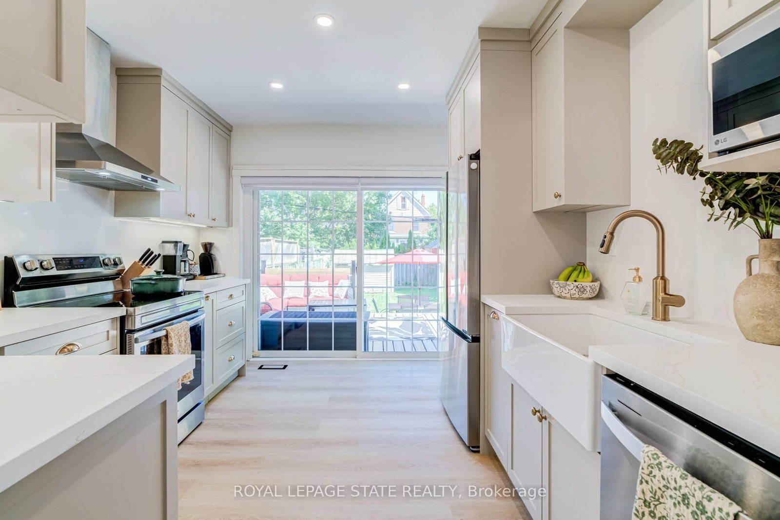 175 Rosslyn Avenue S • Hamilton, ON photo 14