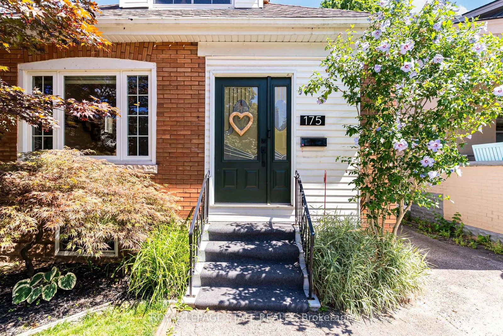 175 Rosslyn Avenue S • Hamilton, ON photo 5