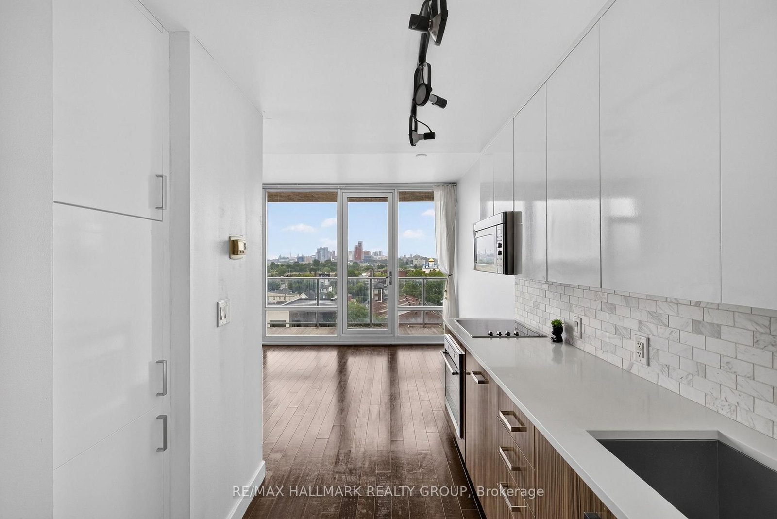 201 Parkdale Avenue • #807 • Ottawa, ON photo 17