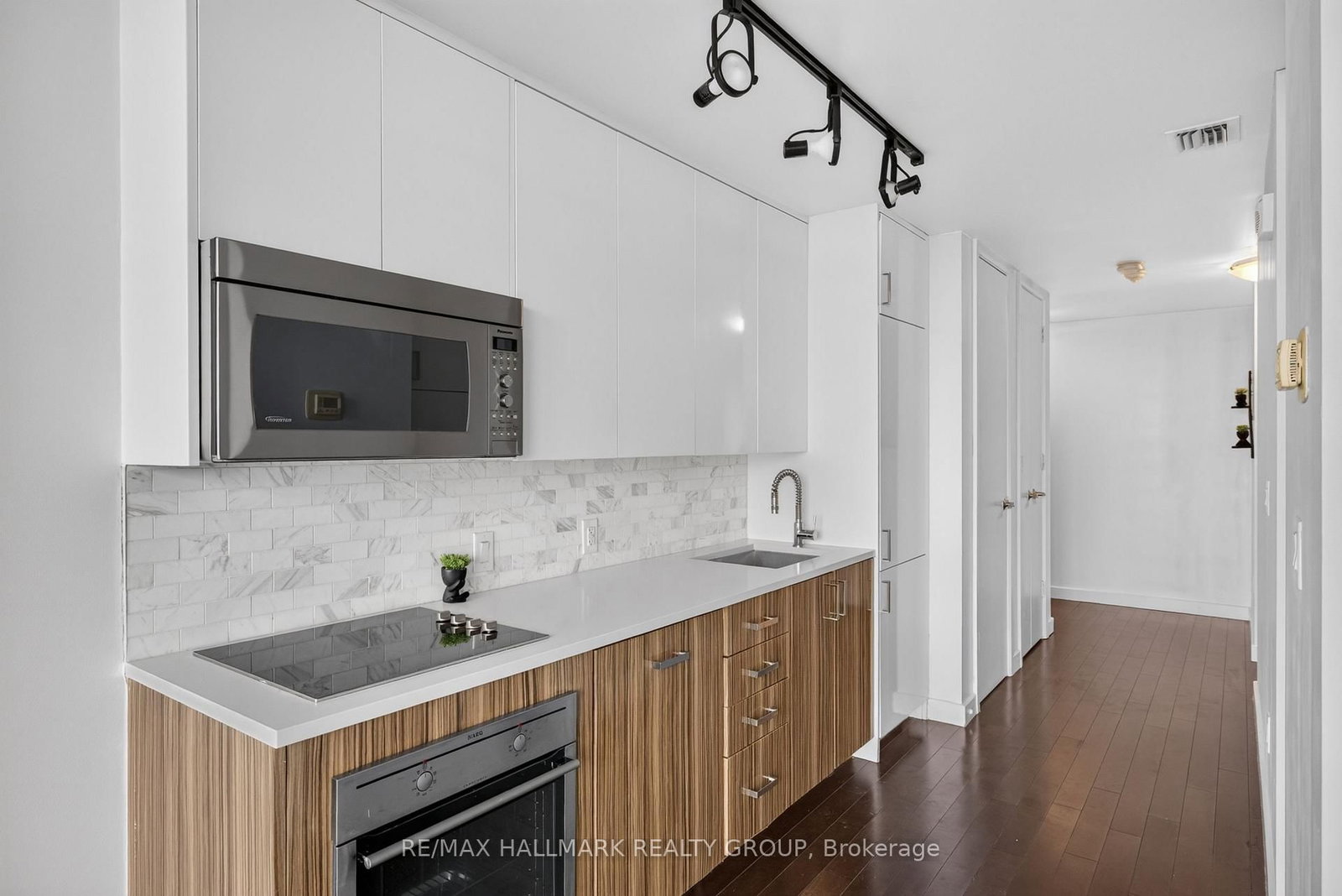 201 Parkdale Avenue • #807 • Ottawa, ON photo 18