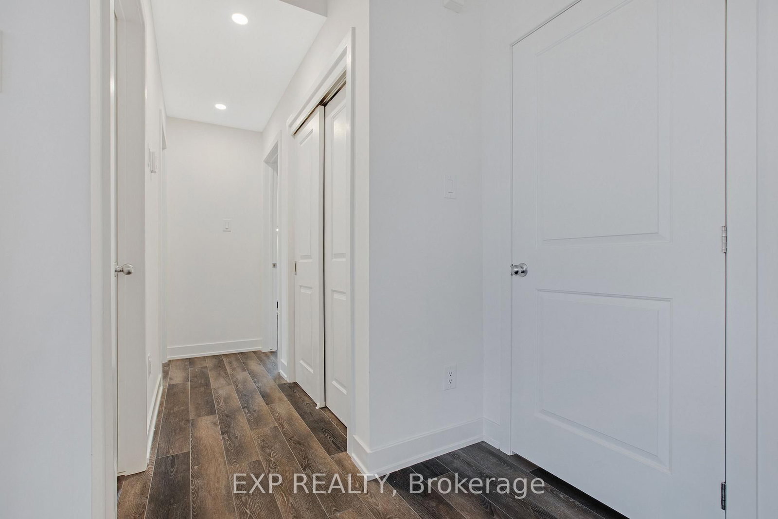 380 ROLLING MEADOW Crescent • #C • Ottawa, ON photo 14