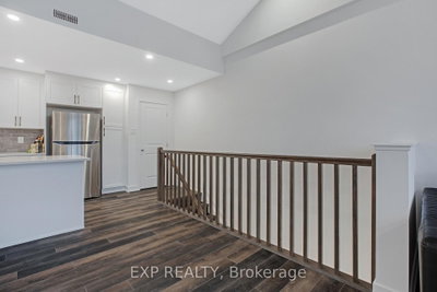 380 ROLLING MEADOW Crescent • #C • Ottawa, ON photo 3