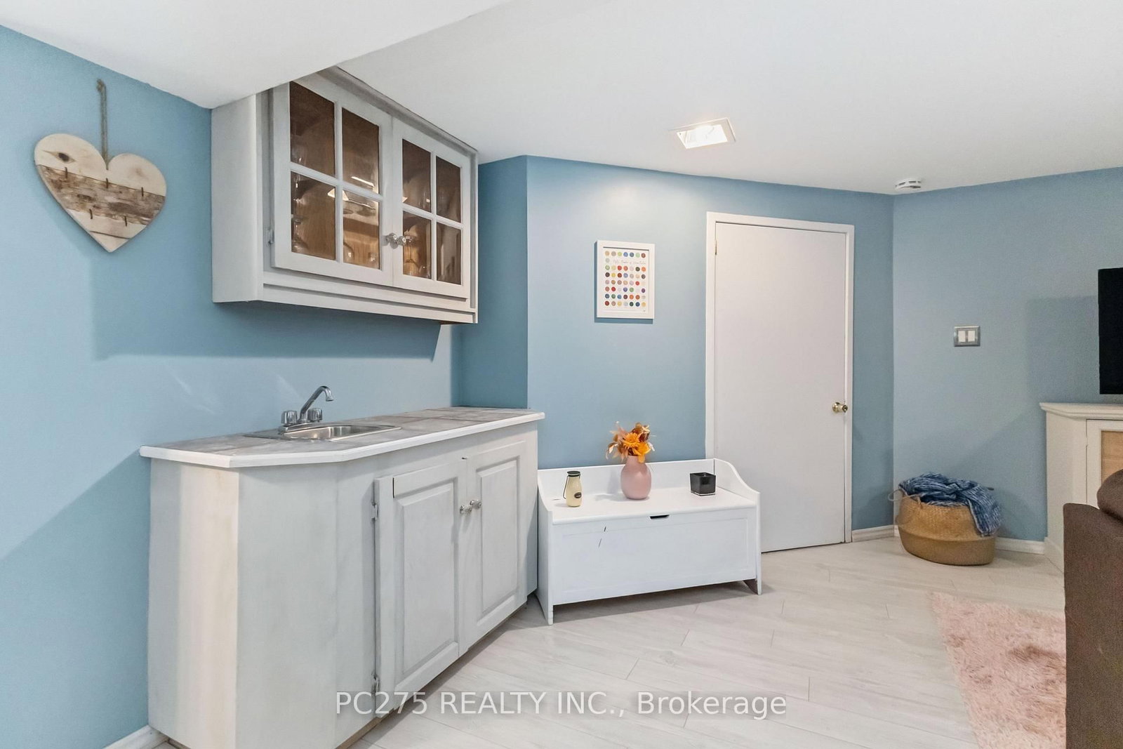 34 Oregon Road • London South, ON photo 11