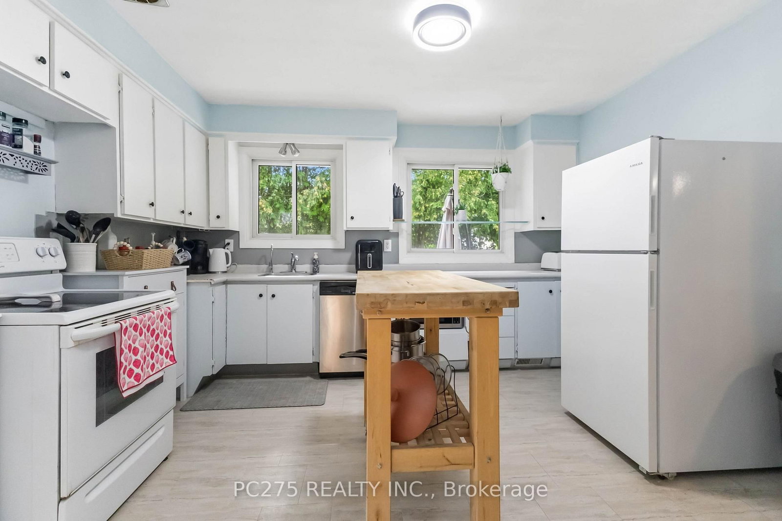 34 Oregon Road • London South, ON photo 18