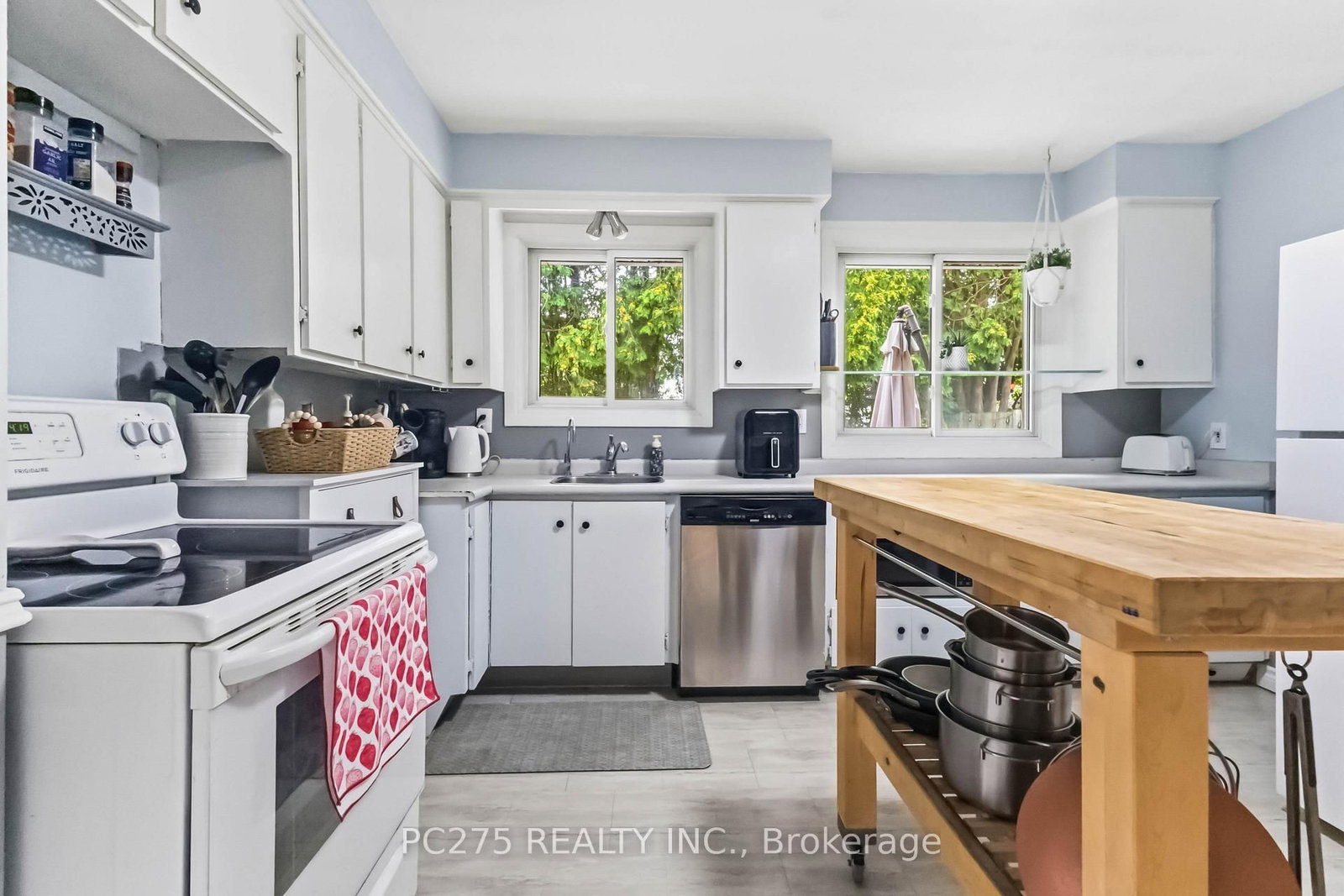 34 Oregon Road • London South, ON photo 20