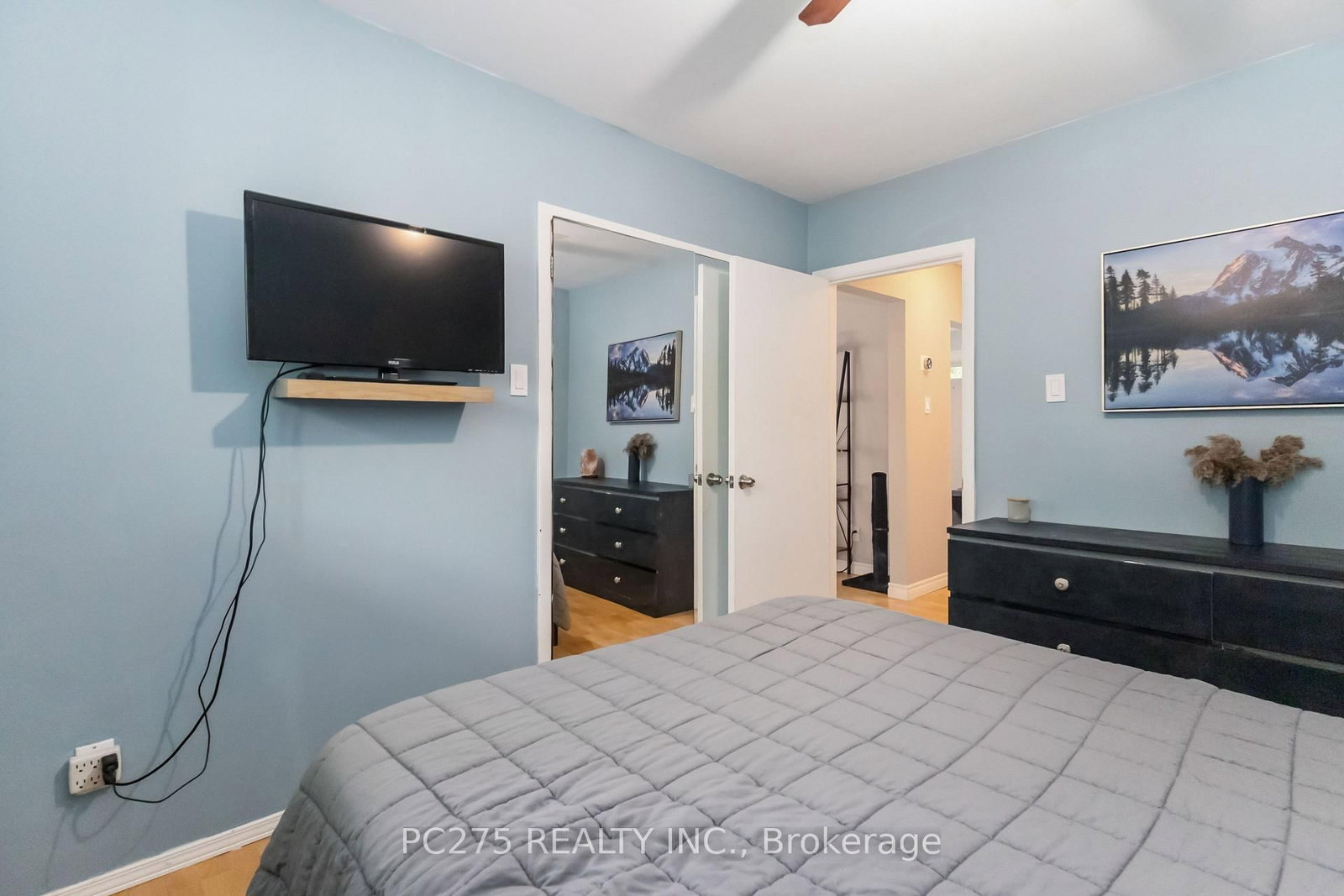 34 Oregon Road • London South, ON photo 24