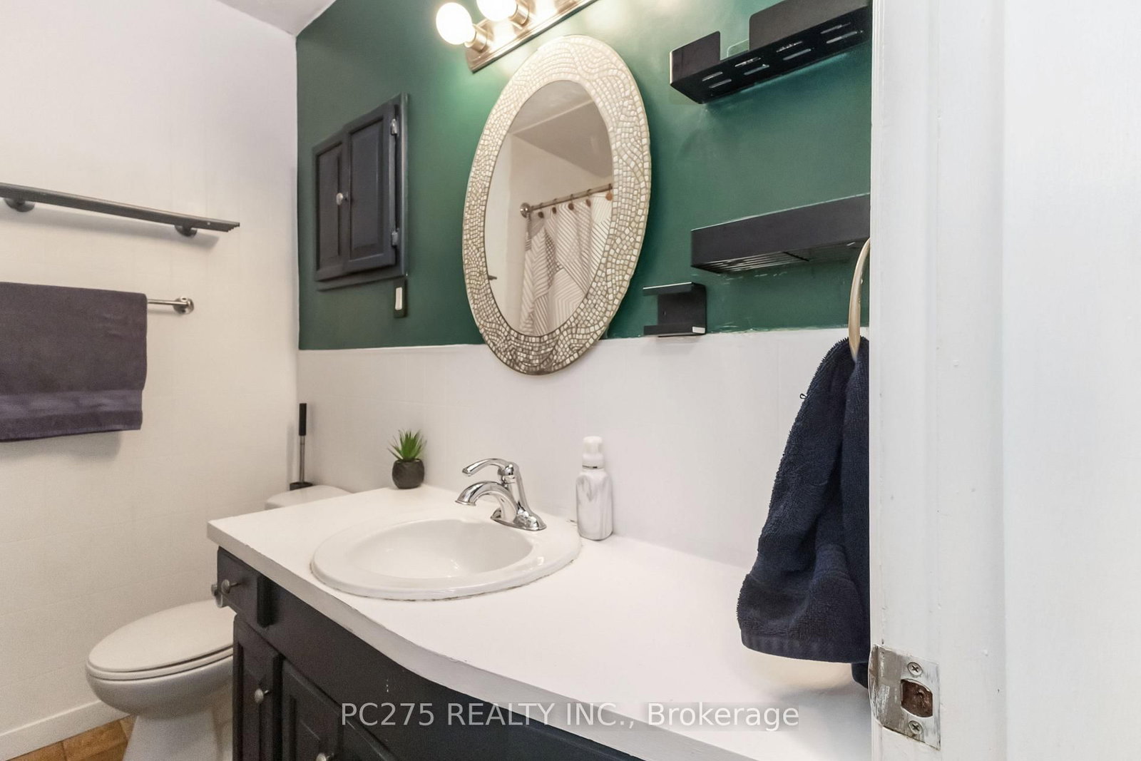 34 Oregon Road • London South, ON photo 25
