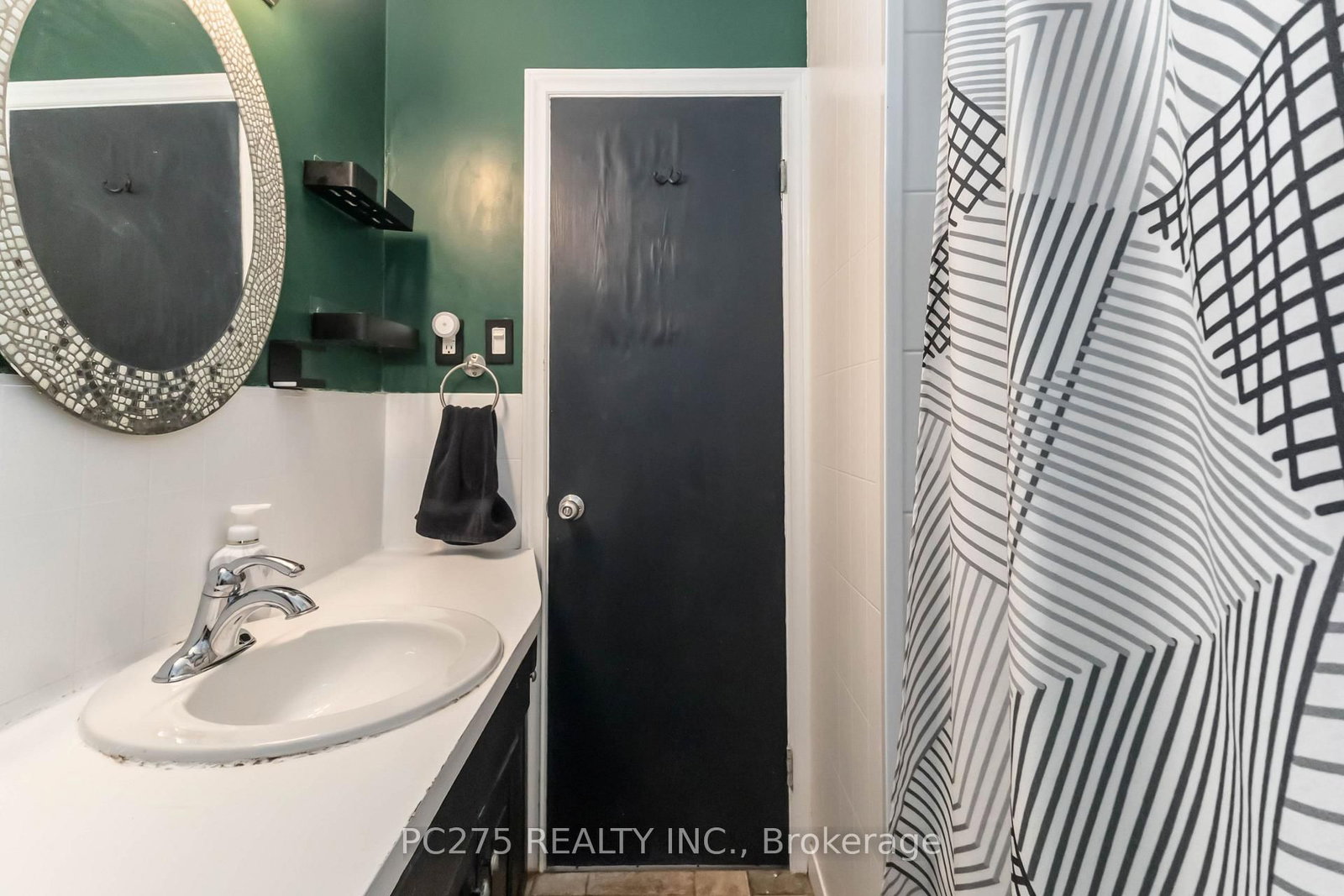 34 Oregon Road • London South, ON photo 26