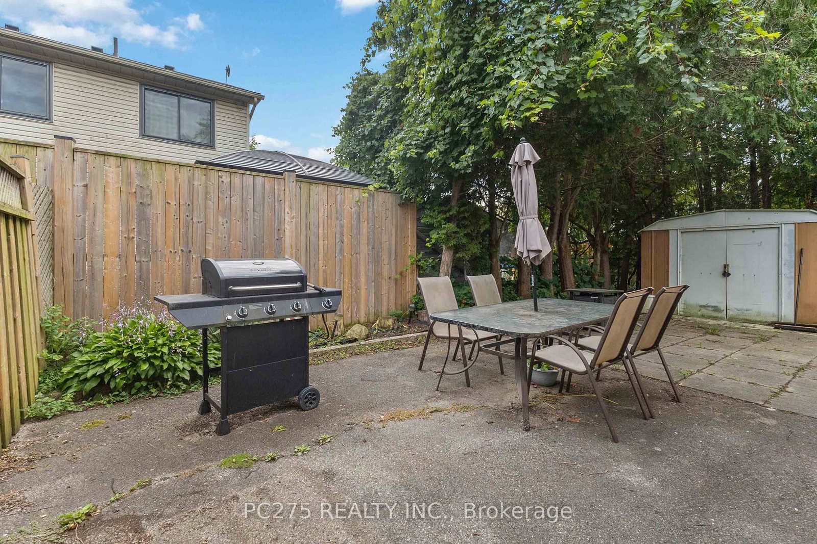 34 Oregon Road • London South, ON photo 29