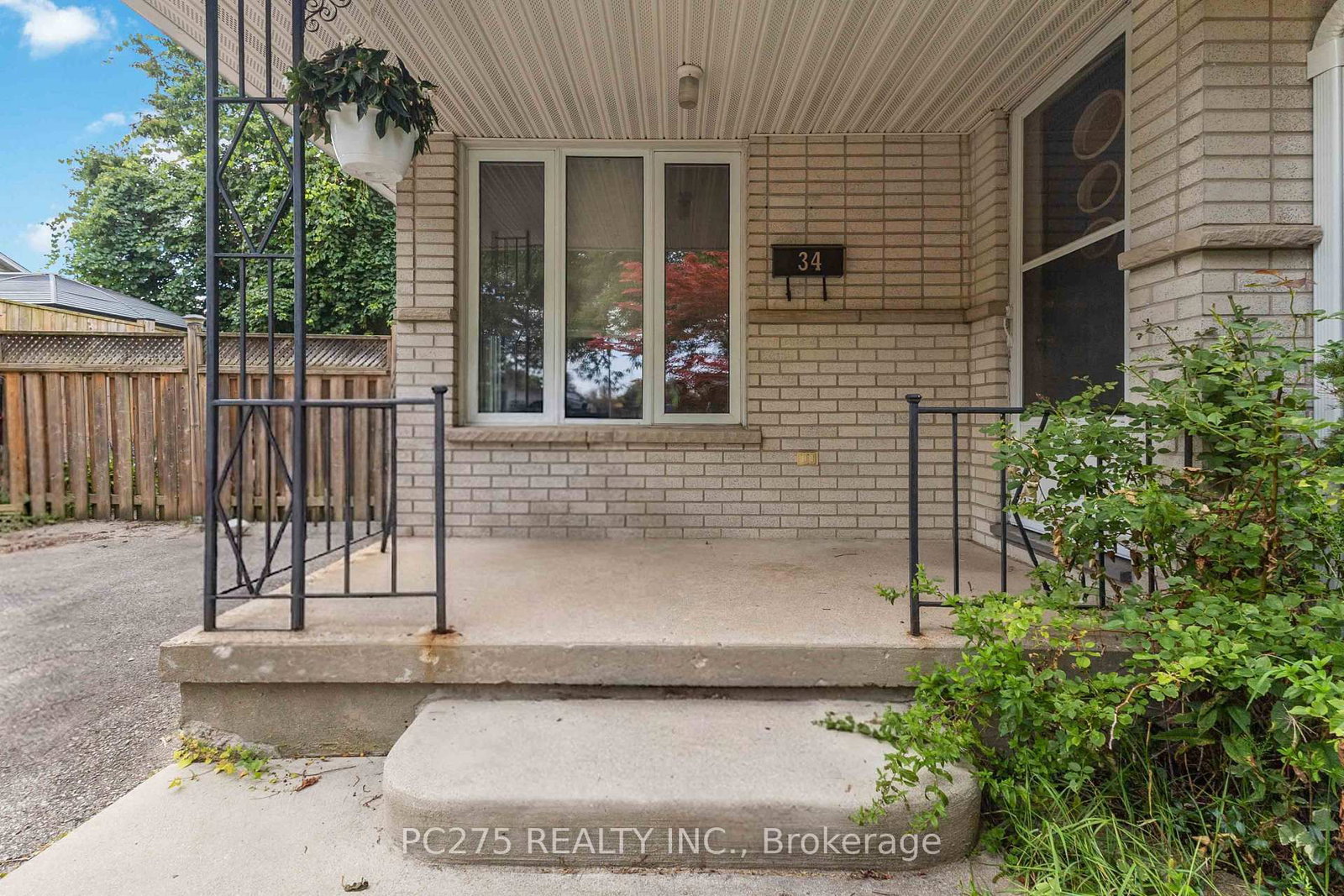 34 Oregon Road • London South, ON photo 4