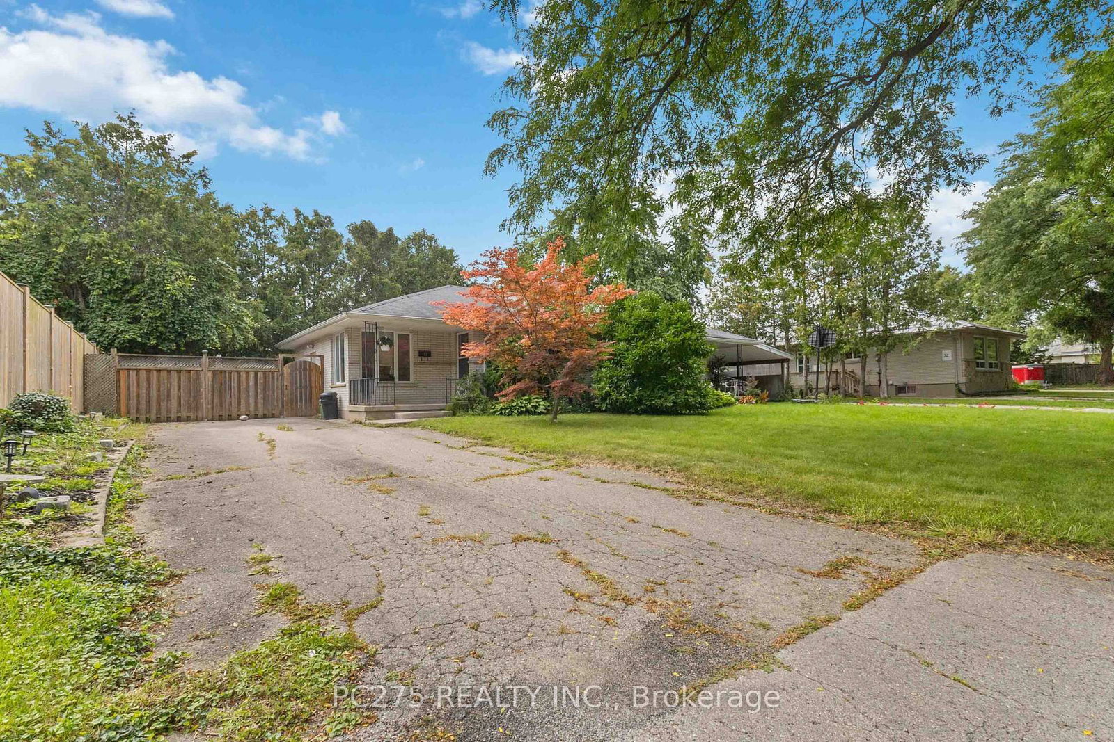 34 Oregon Road • London South, ON photo 5