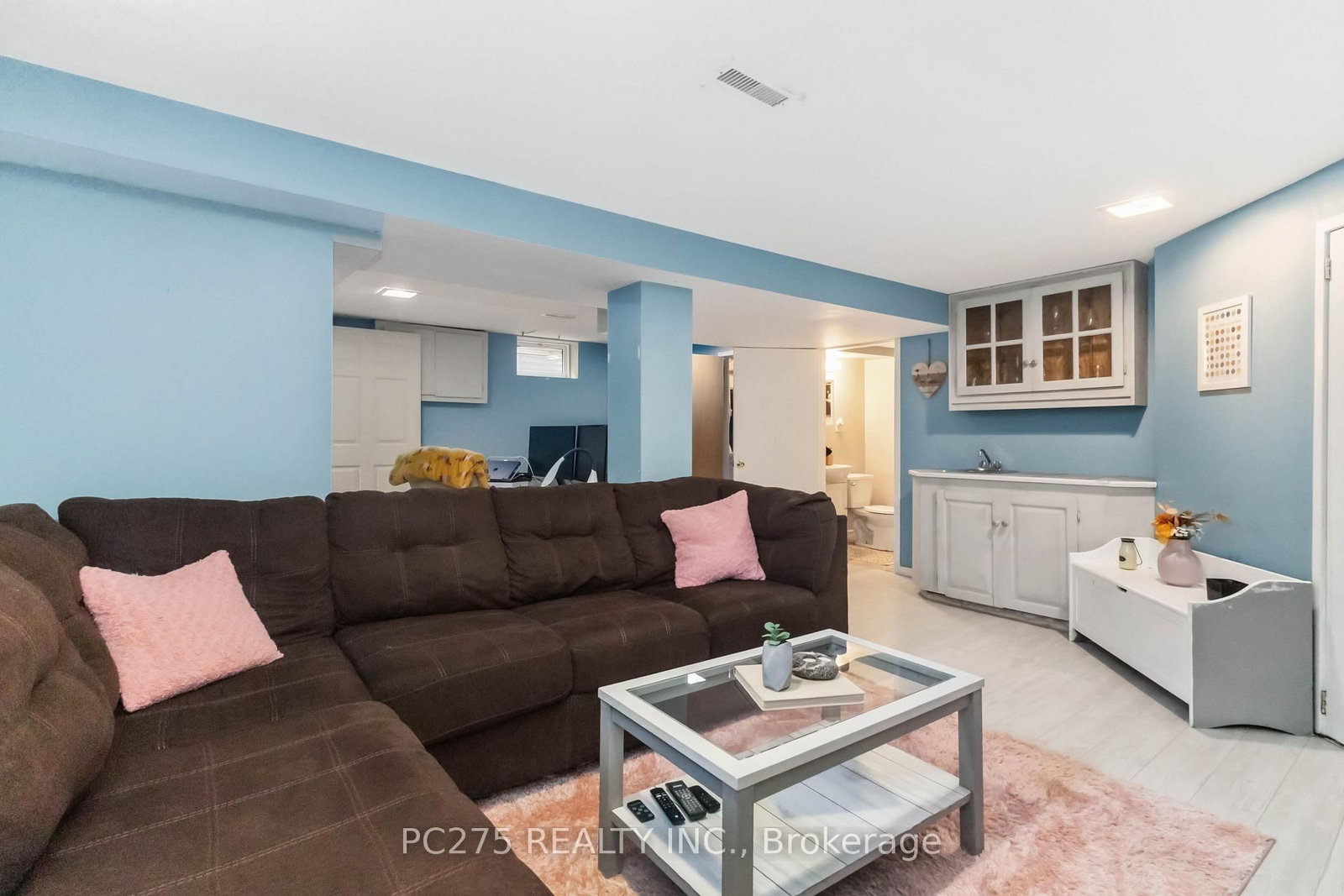 34 Oregon Road • London South, ON photo 9