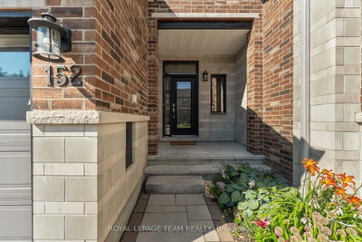 152 Mattingly Way • Ottawa, ON photo 2