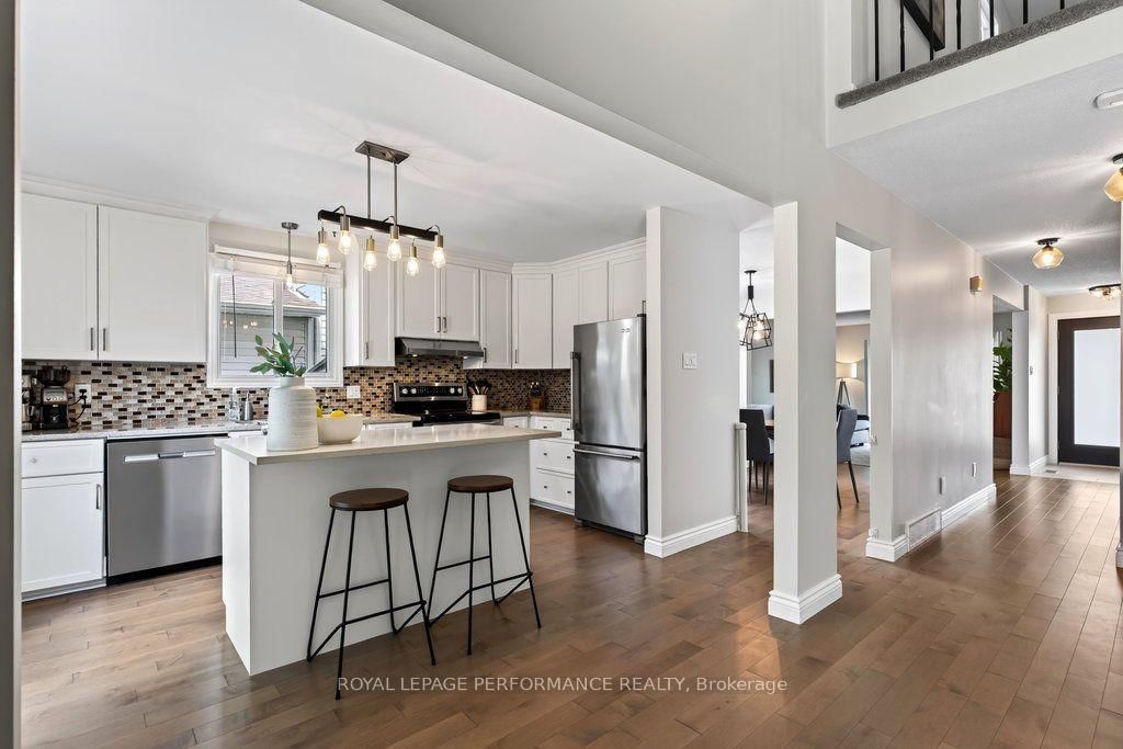 1068 St Germain Crescent • Ottawa, ON photo 10
