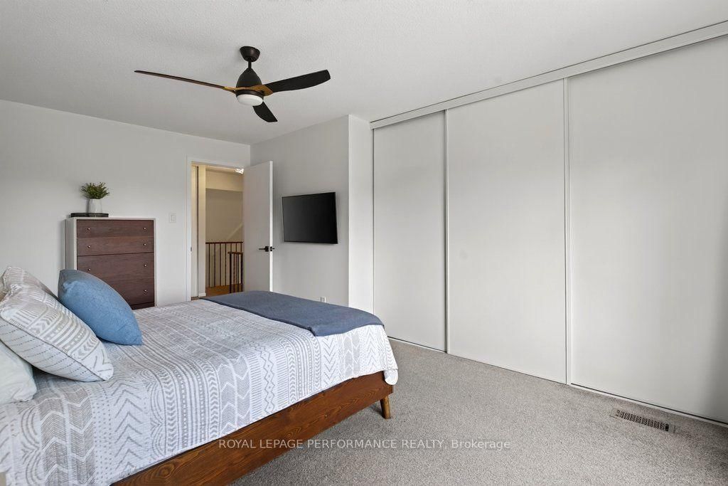 1068 St Germain Crescent • Ottawa, ON photo 30