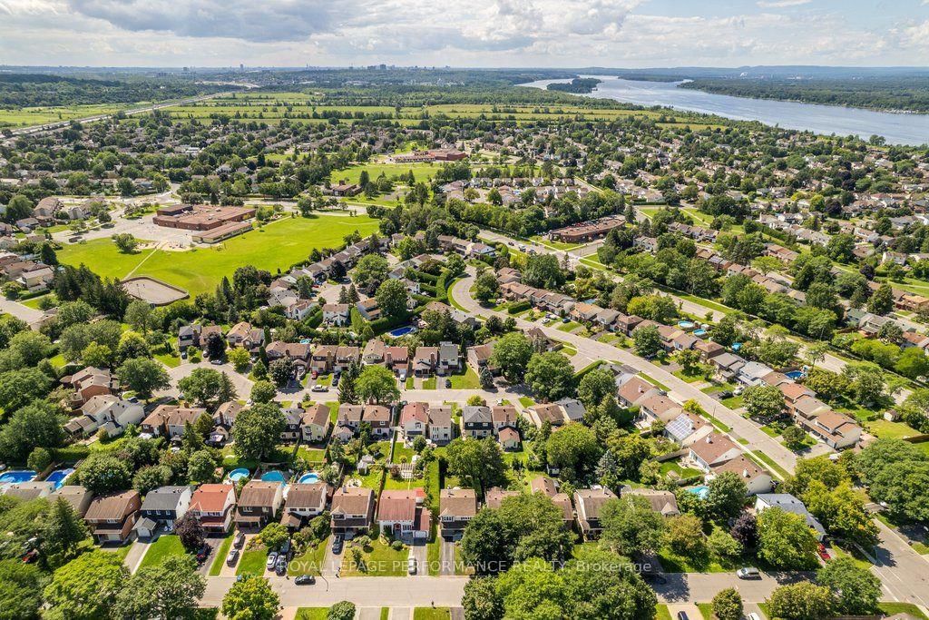 1068 St Germain Crescent • Ottawa, ON photo 50