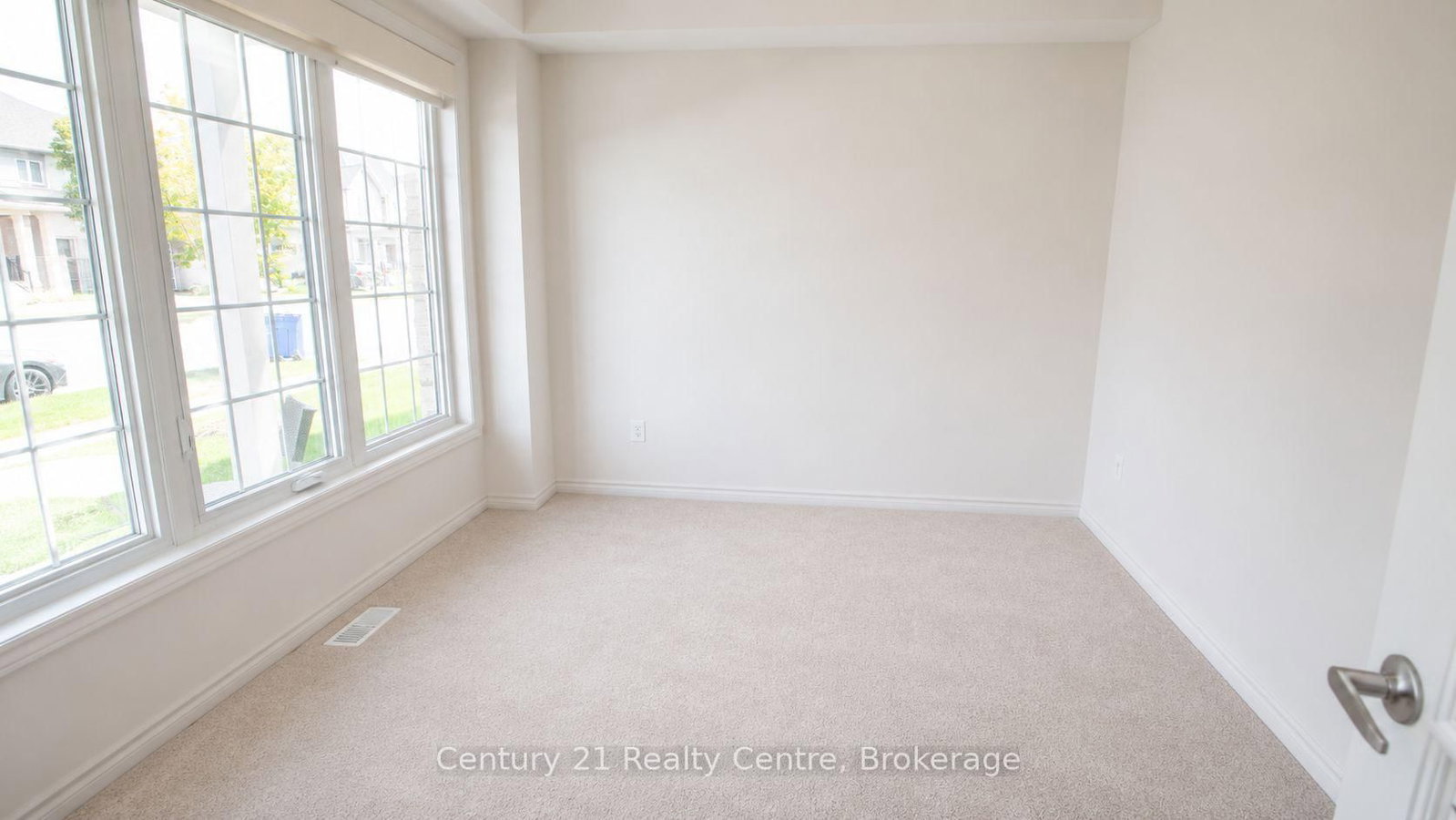 256 Rea Drive • Centre Wellington, ON photo 13