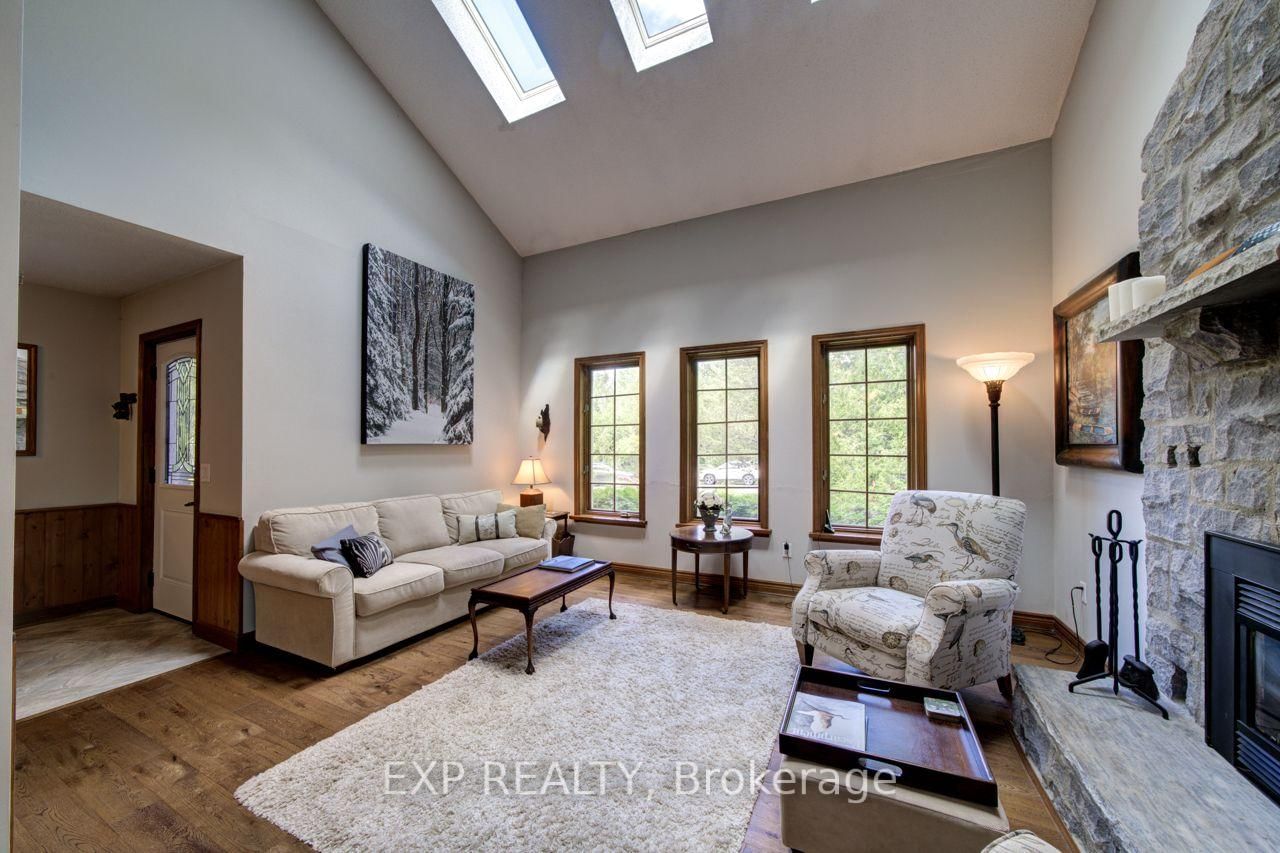 49 King Street W • Blue Mountains, ON photo 9
