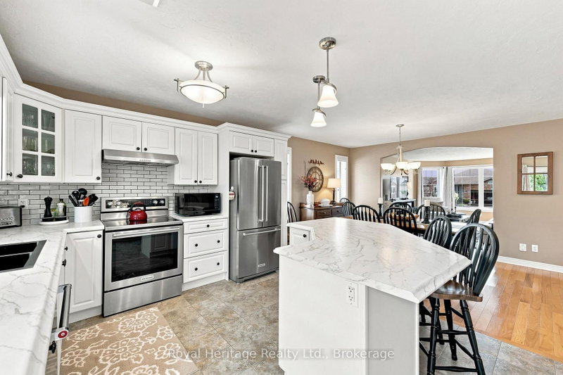 10 Fox Den Drive