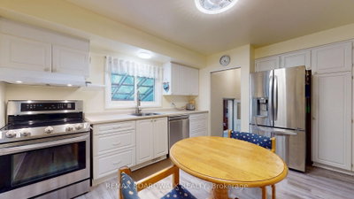 125 Front Avenue W • Brockville, ON photo 8