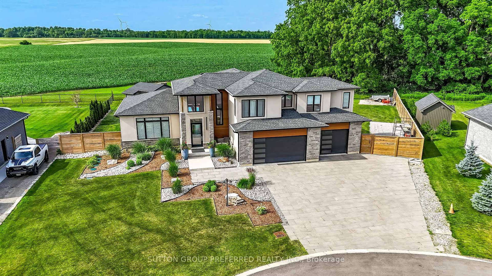 12 Grogast Court • Adelaide Metcalfe, ON photo 1
