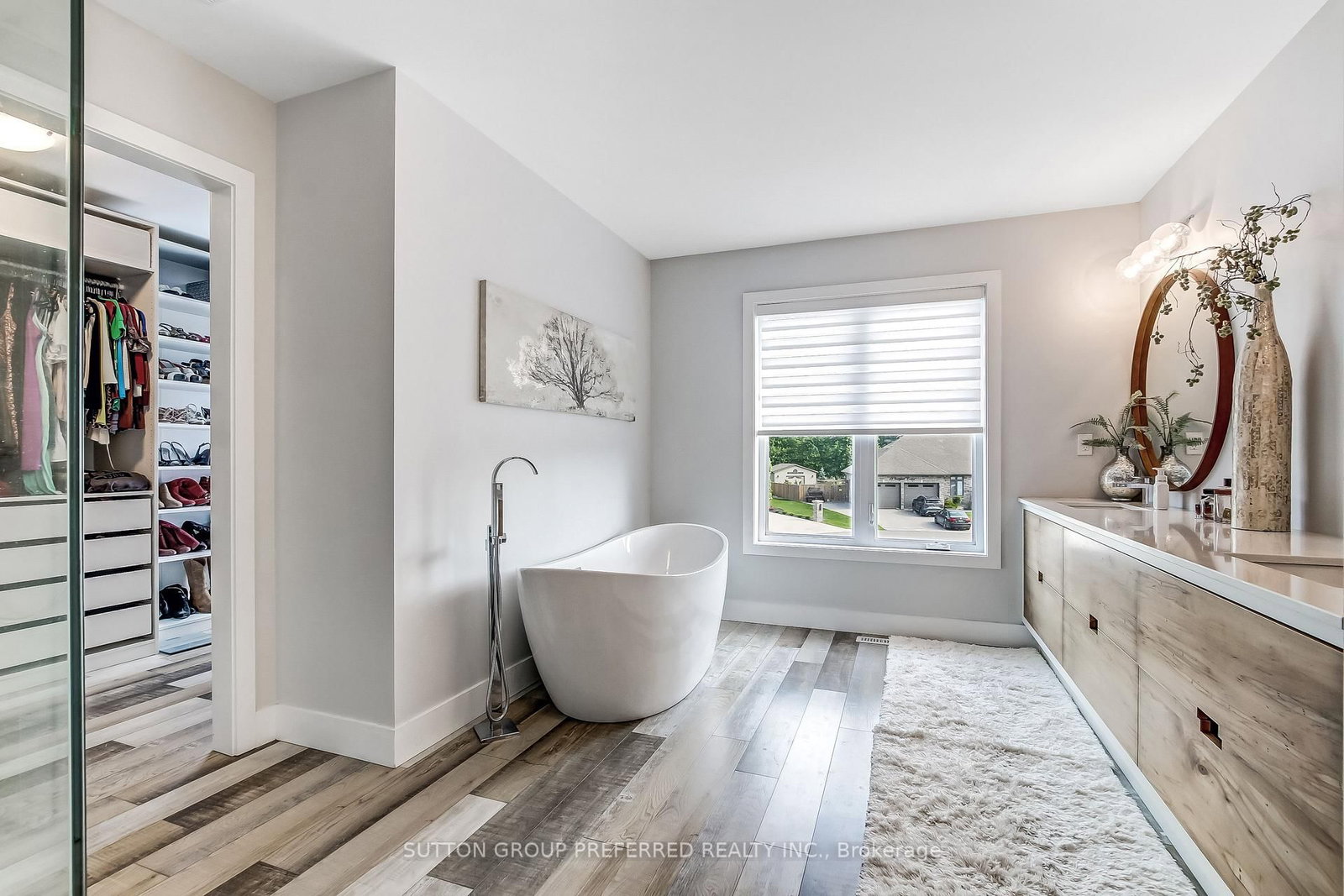 12 Grogast Court • Adelaide Metcalfe, ON photo 20