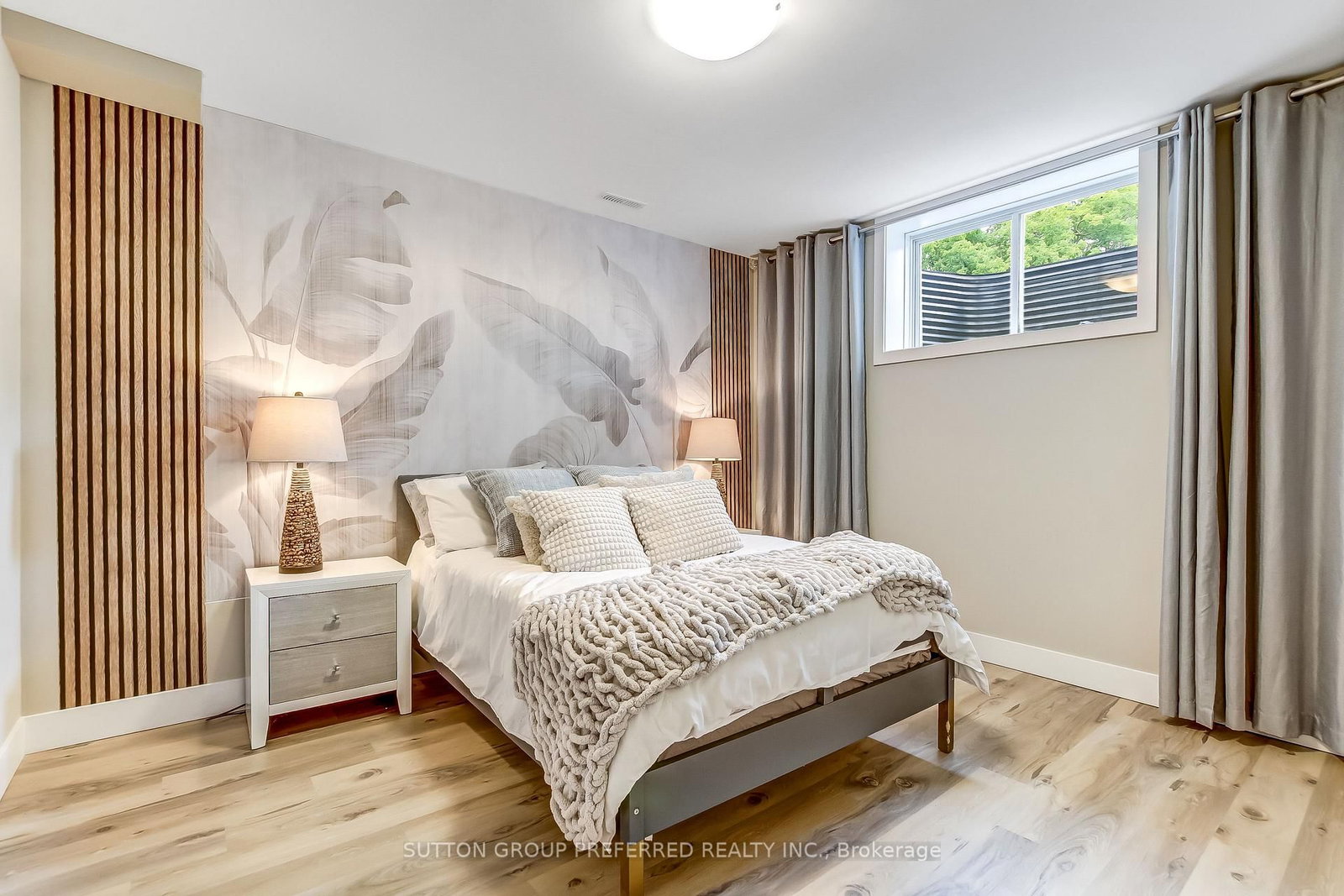 12 Grogast Court • Adelaide Metcalfe, ON photo 22