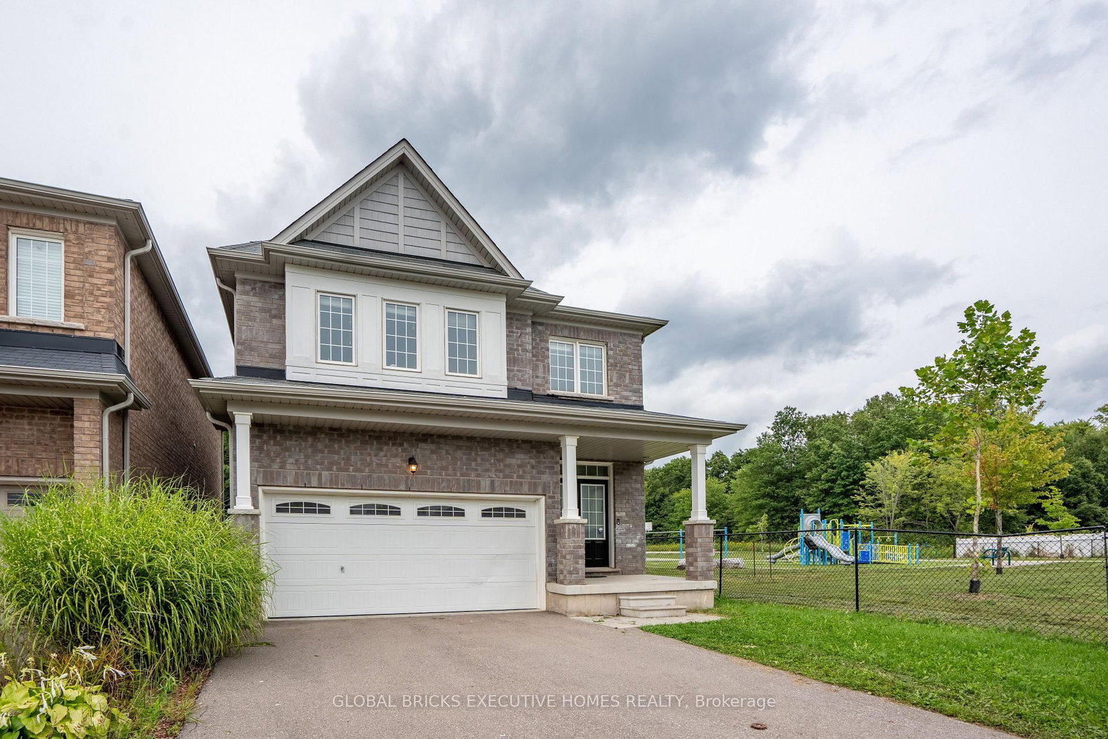 7873 Hackberry Trail • Niagara Falls, ON photo 3