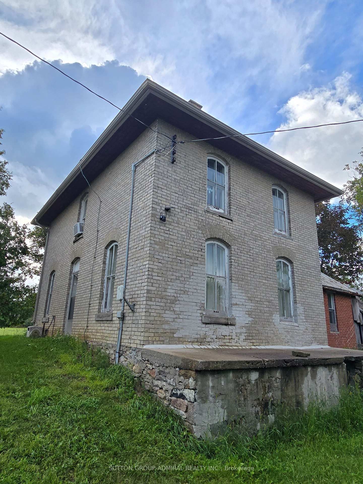 534 Cedar Glen Road • Kawartha Lakes, ON photo 3