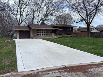 4 Beechwood Court • St. Catharines, ON photo 2