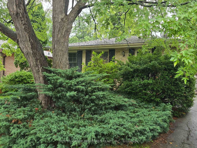 383 Ferndale Avenue