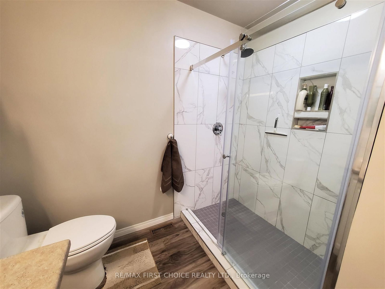100 Queen Street • Chapple, ON photo 22