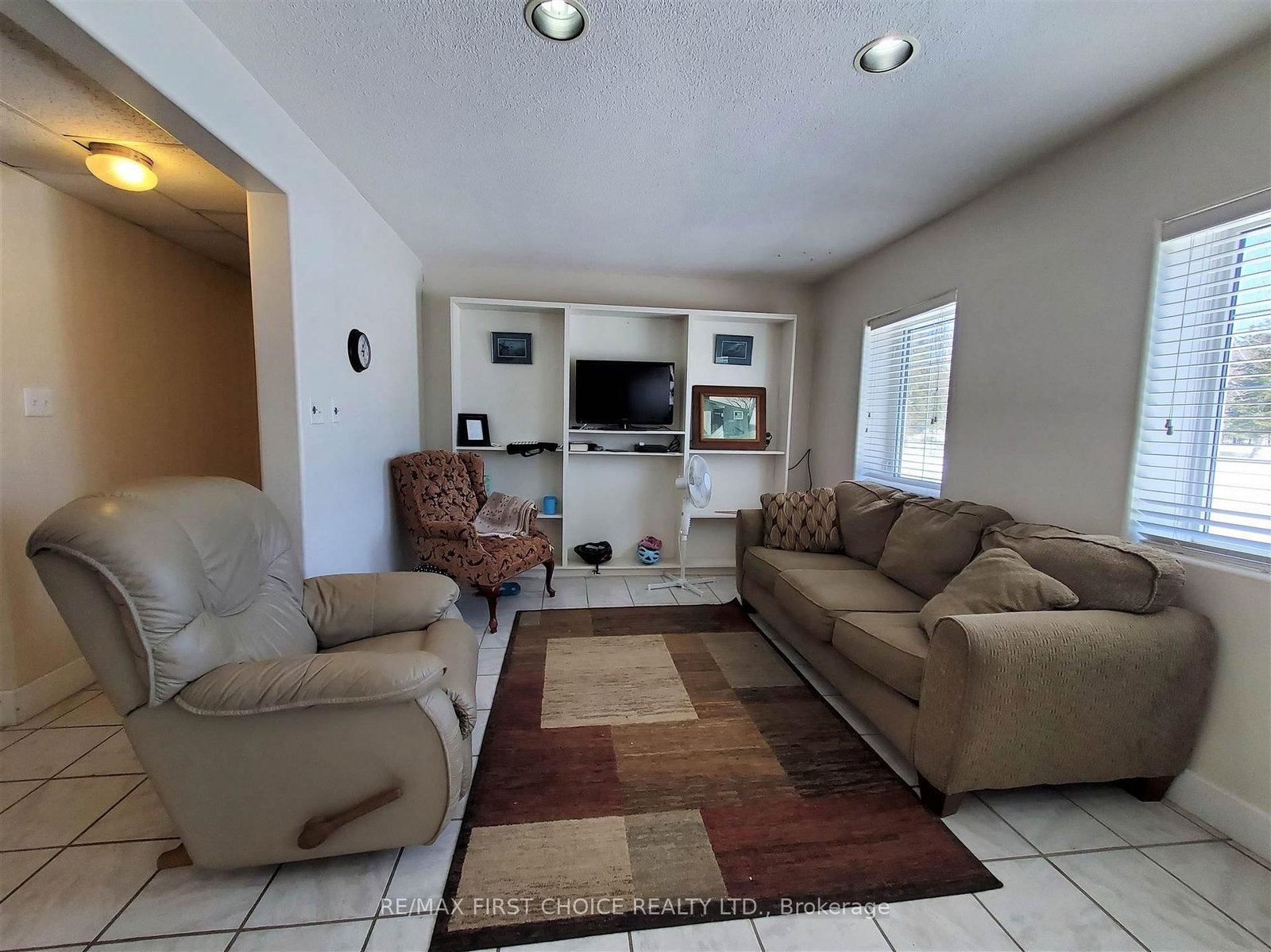 100 Queen Street • Chapple, ON photo 33