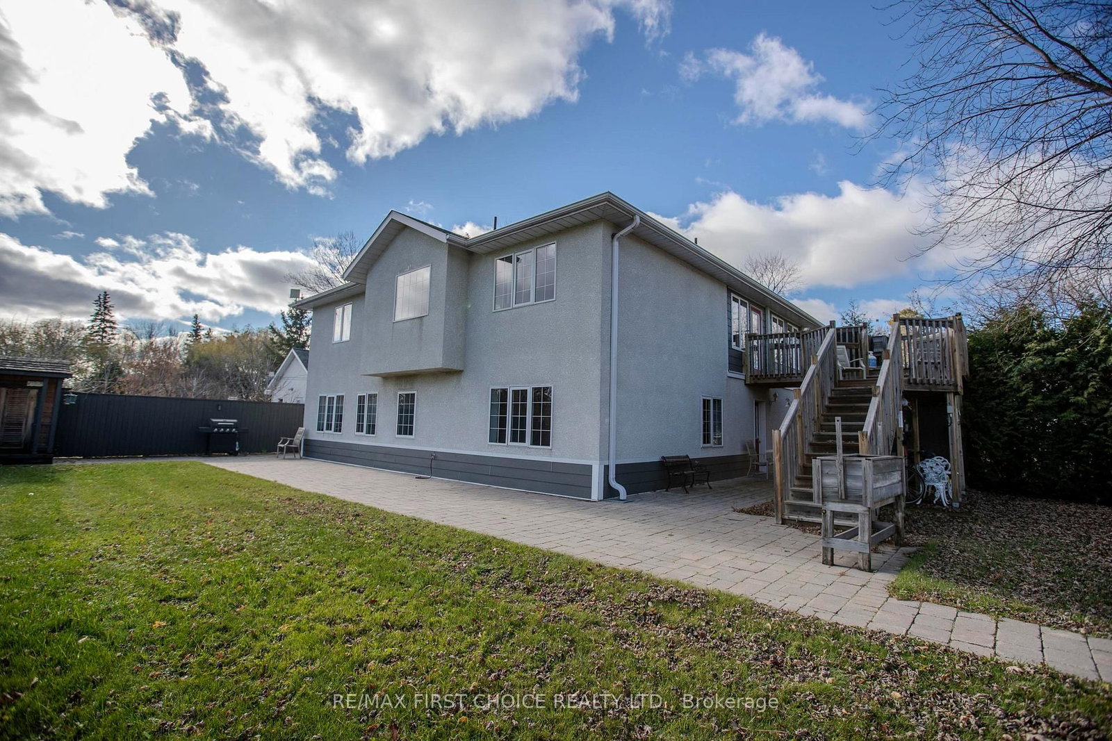 100 Queen Street • Chapple, ON photo 40