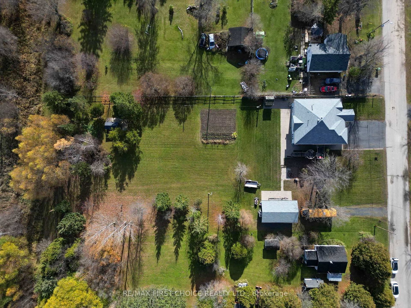 100 Queen Street • Chapple, ON photo 42